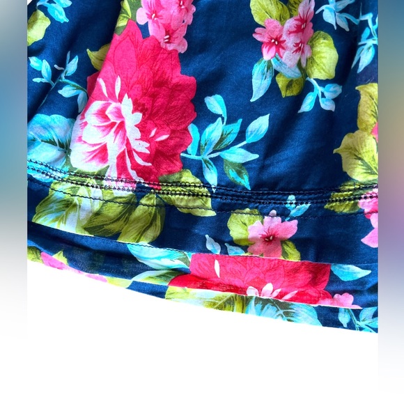 Abercrombie & Fitch Navy Floral Mini Skirt 100% Cotton Size Medium - Picture 6 of 8
